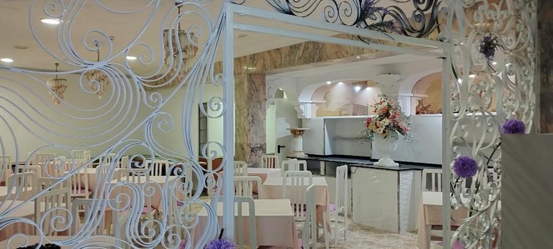 Hotel Hvalles Malgrat de Mar Zewnętrze zdjęcie