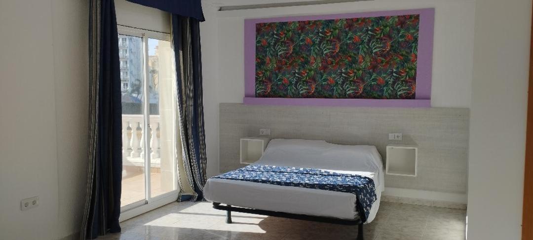 Hotel Hvalles Malgrat de Mar Zewnętrze zdjęcie